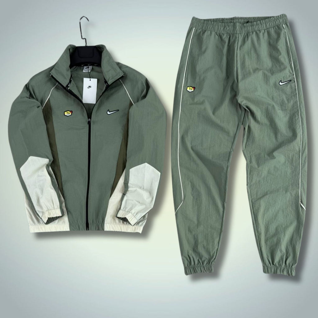 Nike TN Pánský Tkaný Sportovní Set. Olivově Zelený