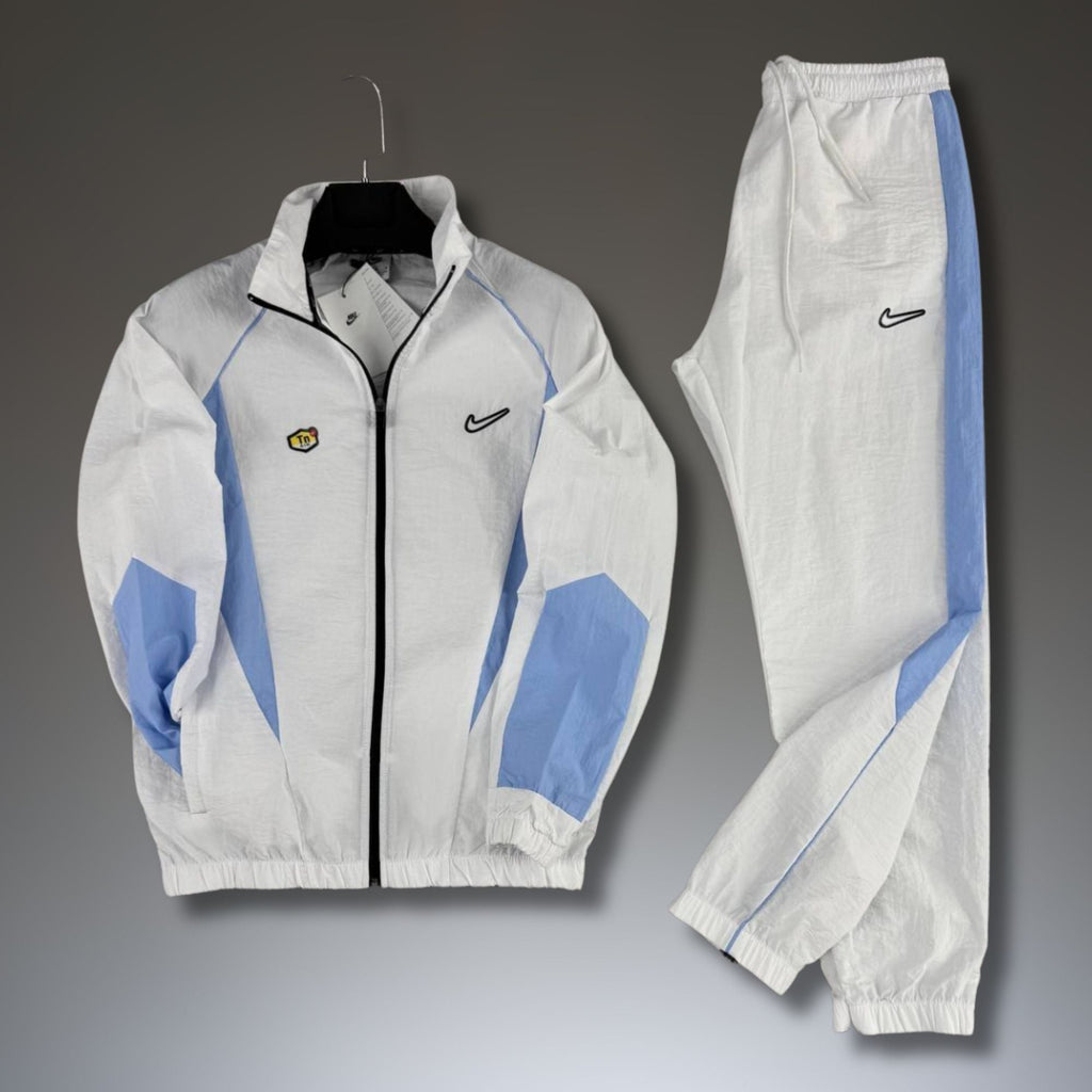 Nike TN pánská nepromokavá sportovní souprava, bílá-světle modrá. Prémiová