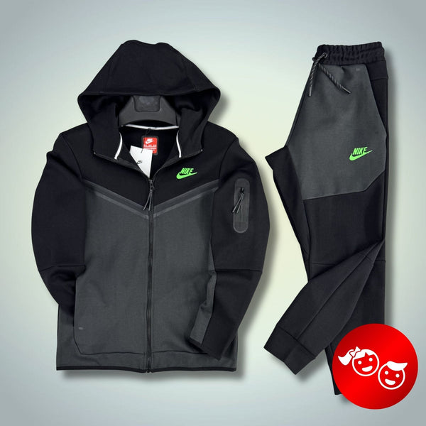 Nike Tech Fleece dětská sportovní souprava, černo-grafitová. Premium kvalita