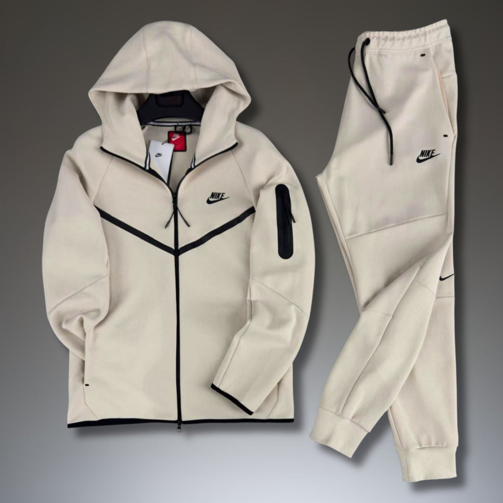 Nike Tech Fleece Muži 2024. Béžová