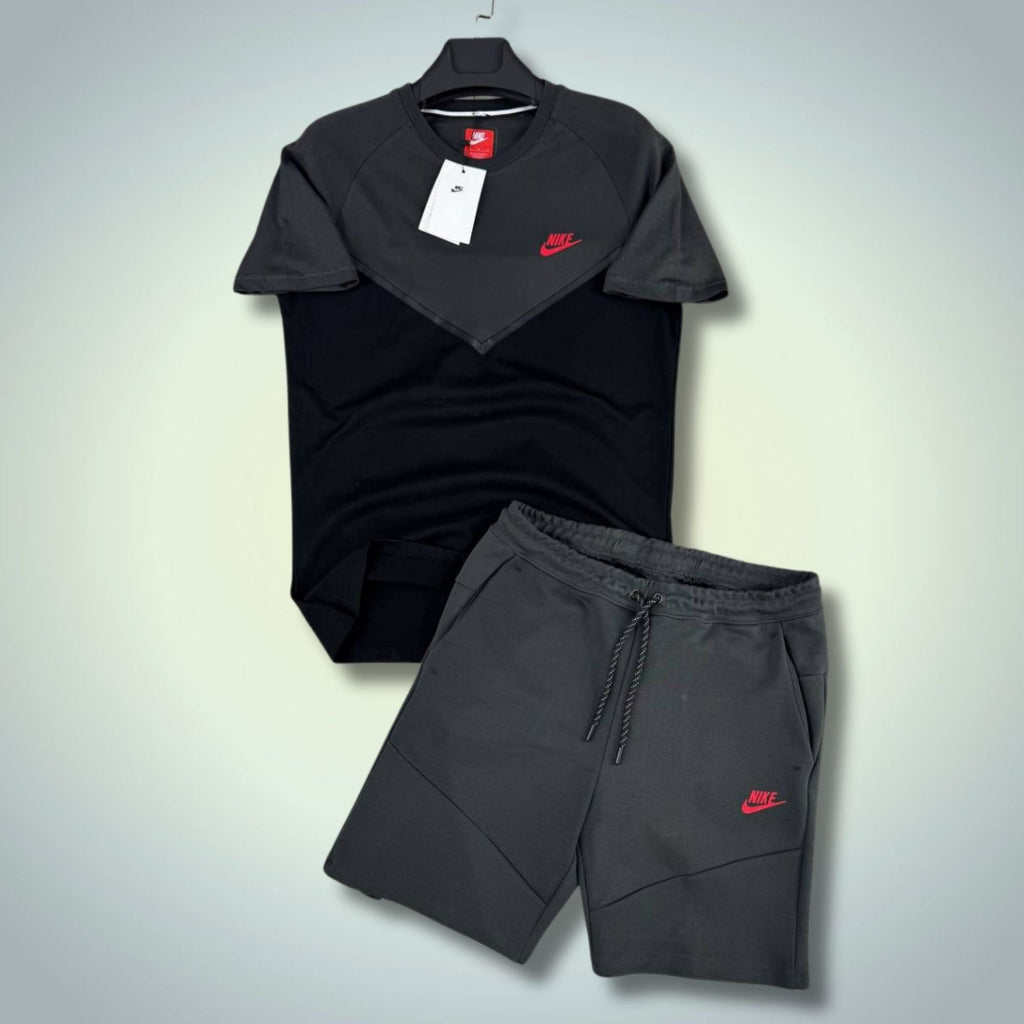 Nike Tech Fleece pánská krátká sportovní souprava, grafitovo-černá, červené logo. Premium kvalita