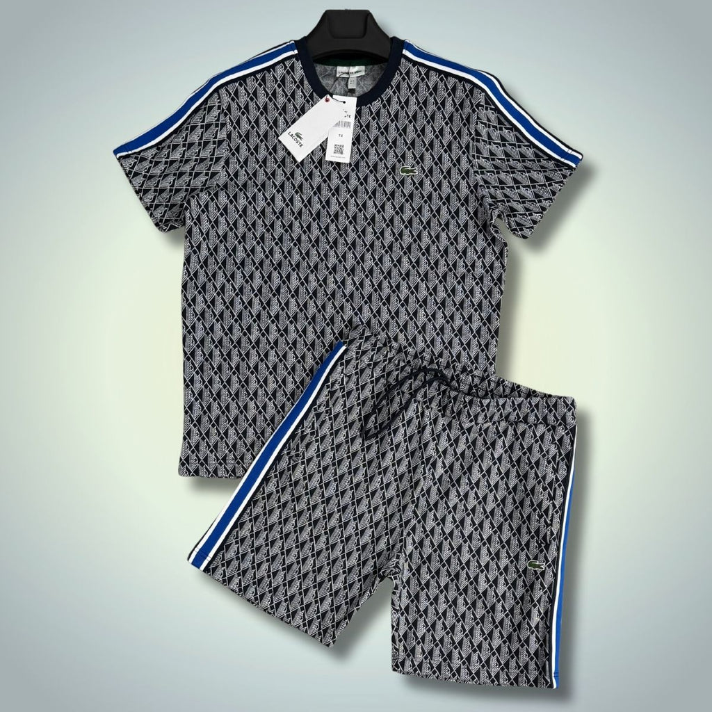 Lacoste pánská souprava s kraťasy, Jacquard, černobílá, modrý pruh. Prémiová kvalita