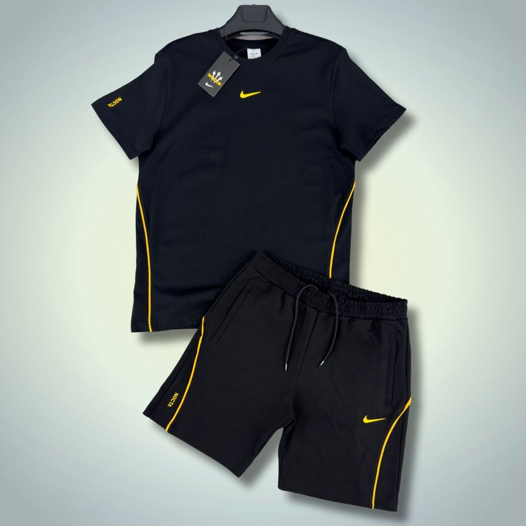 Pánská souprava Nike Nocta s kraťasy, černo - žlutá. Prémiová kvalita