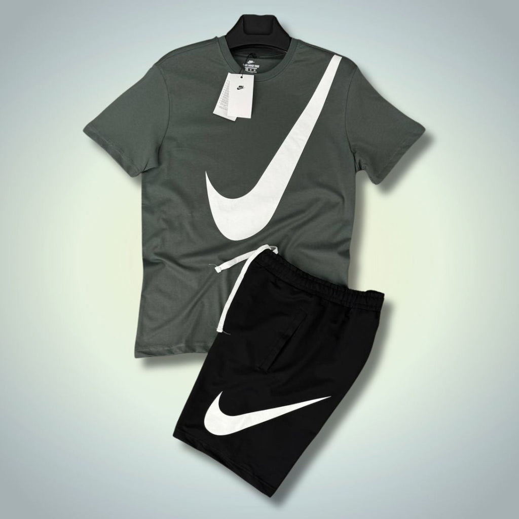 Pánská souprava Nike s kraťasy, velké logo, šedá – černá. Prémiová kvalita