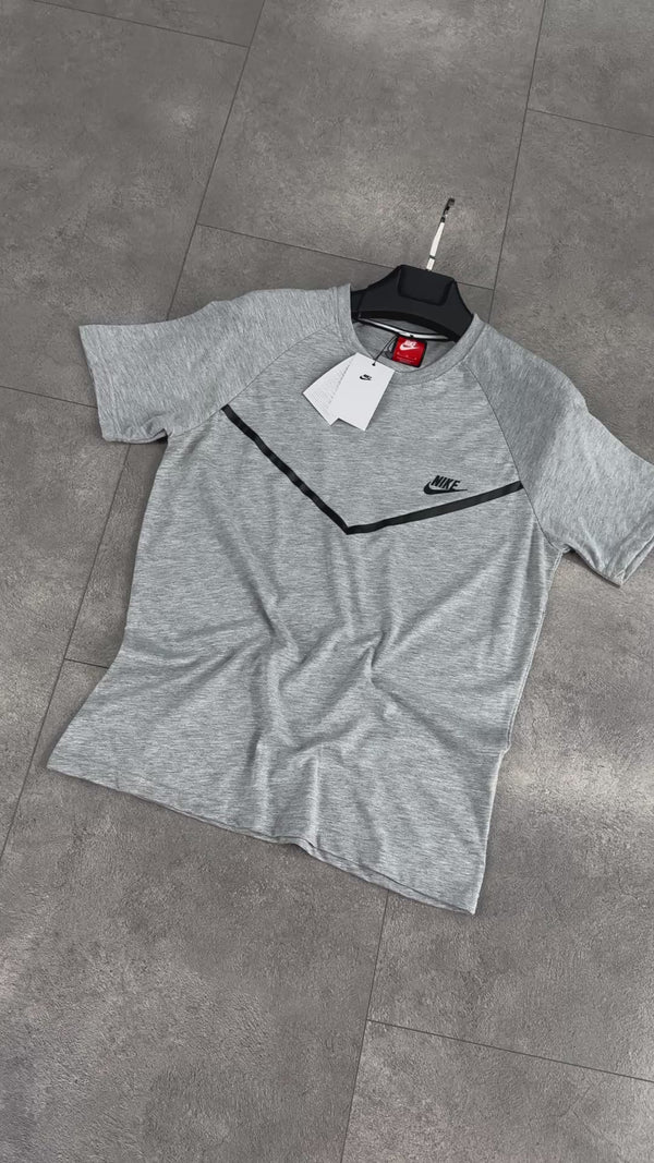 Dětské tričko Nike Tech Fleece, klasická šedá barva. Model 2024. Prémiová kvalita