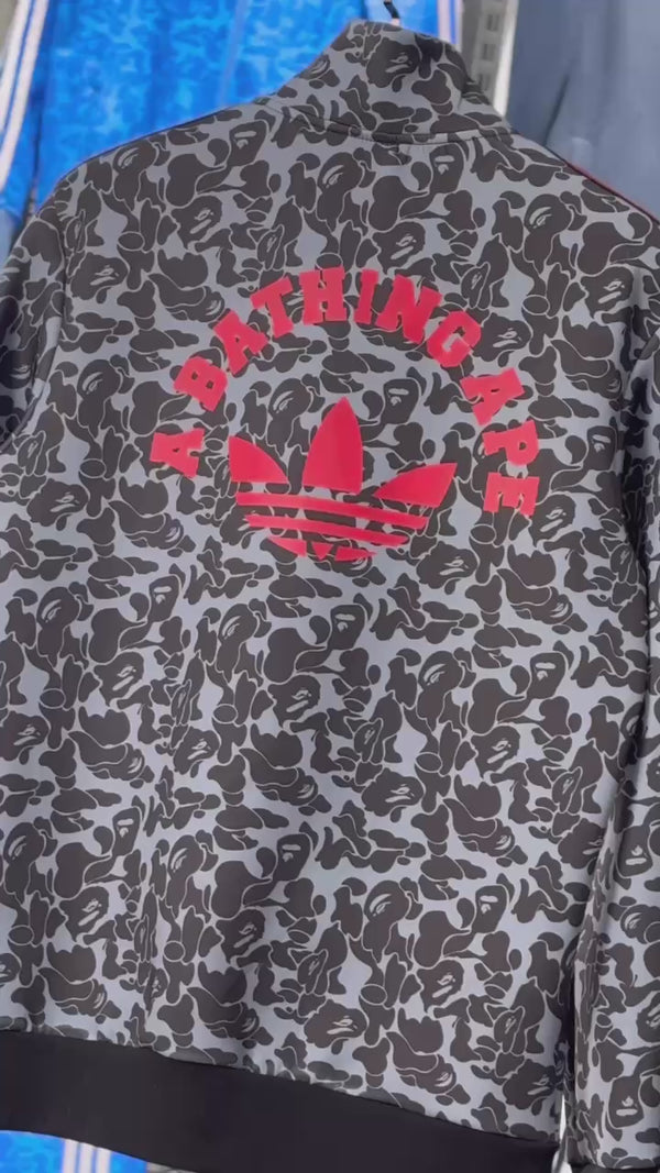 Adidas x A Bathing Ape pánská tepláková souprava, modrá - červená. Prémiová kvalita