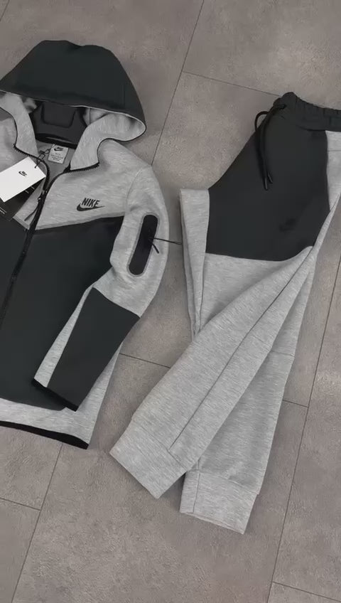 Dětská tepláková souprava Nike Tech Fleece, grafitová a šedá. Prémiová kvalita