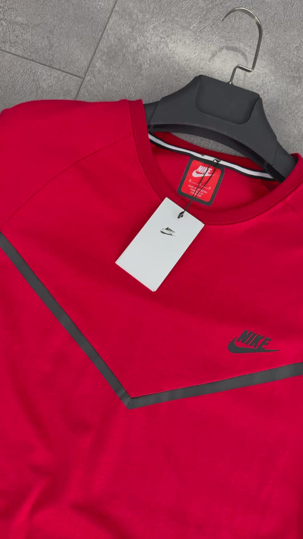 Dětské tričko Nike Tech Fleece, červené. Model 2024. Prémiová kvalita