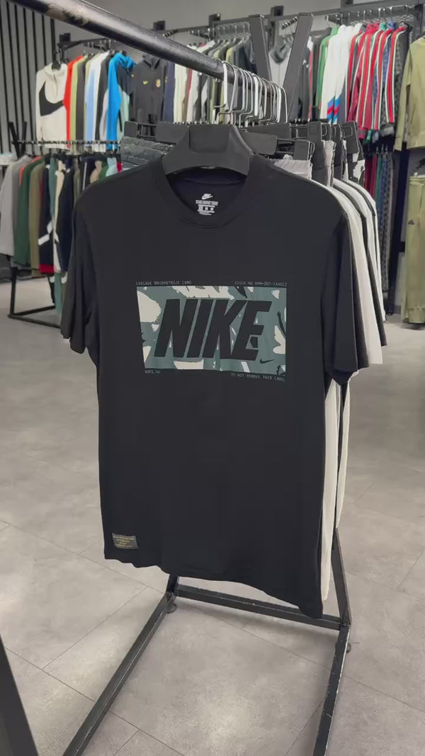Pánská souprava Nike s kraťasy, Camo print, černo - šedá. Prémiová kvalita